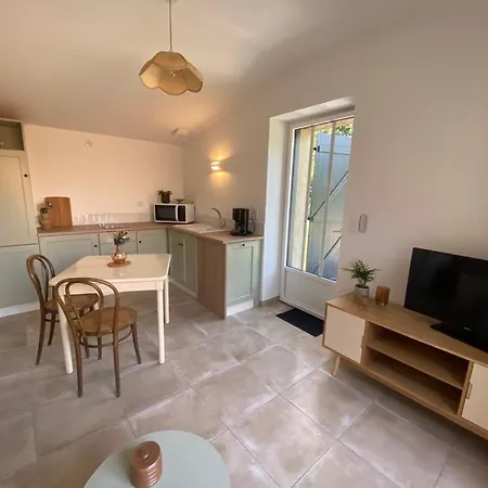 Le Pressoir بيت للعطل La Gaubretiere